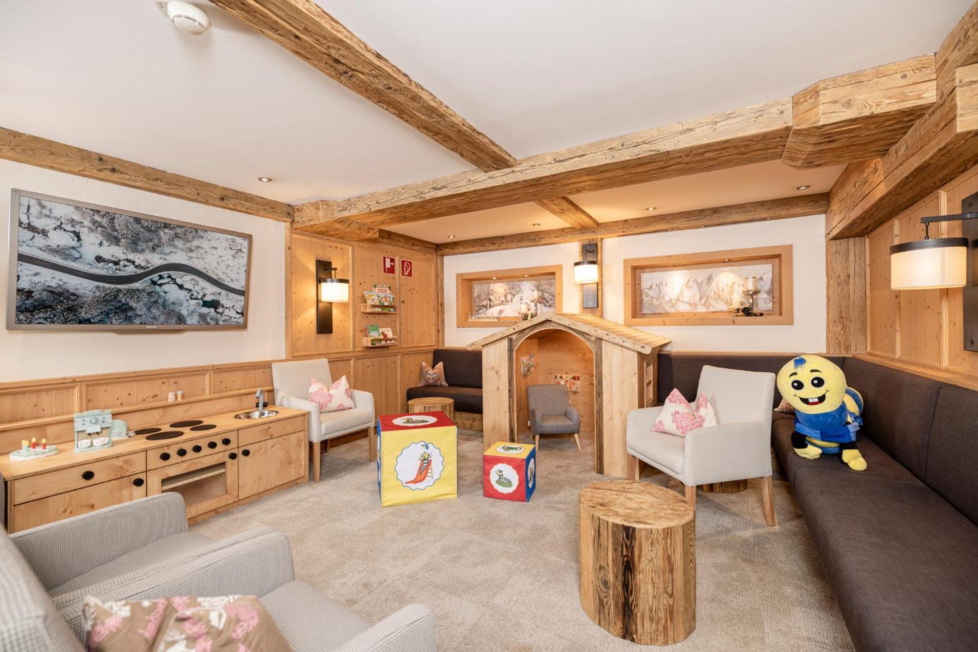 Kinder- & Gletscherhotel Hintertuxerhof Bagian luar foto